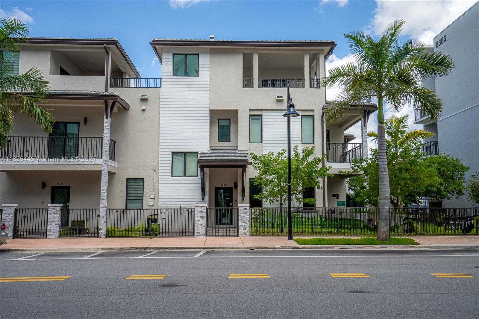 Small Image of 4269 NORTH WEST 83RD PATH, Doral Number 1