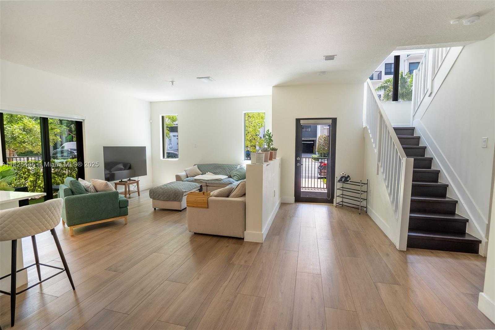 Small Image of 4269 NORTH WEST 83RD PATH, Doral Number 14