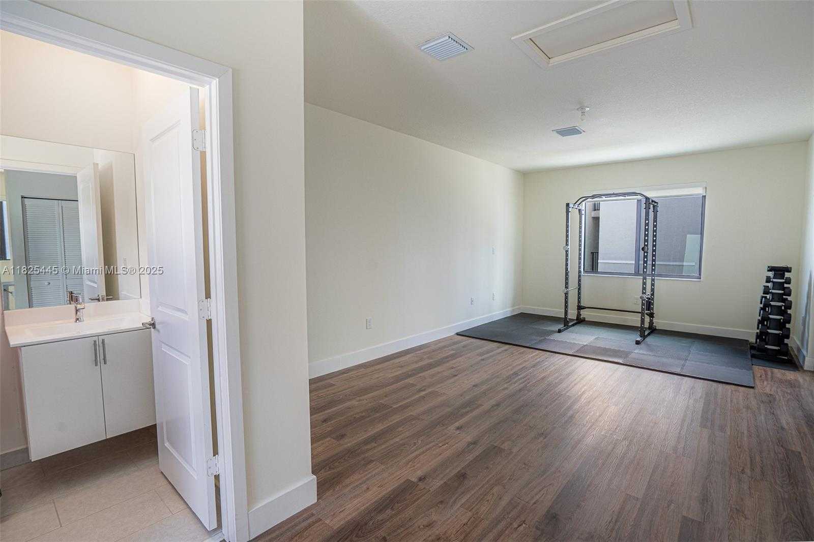 Small Image of 4269 NORTH WEST 83RD PATH, Doral Number 20