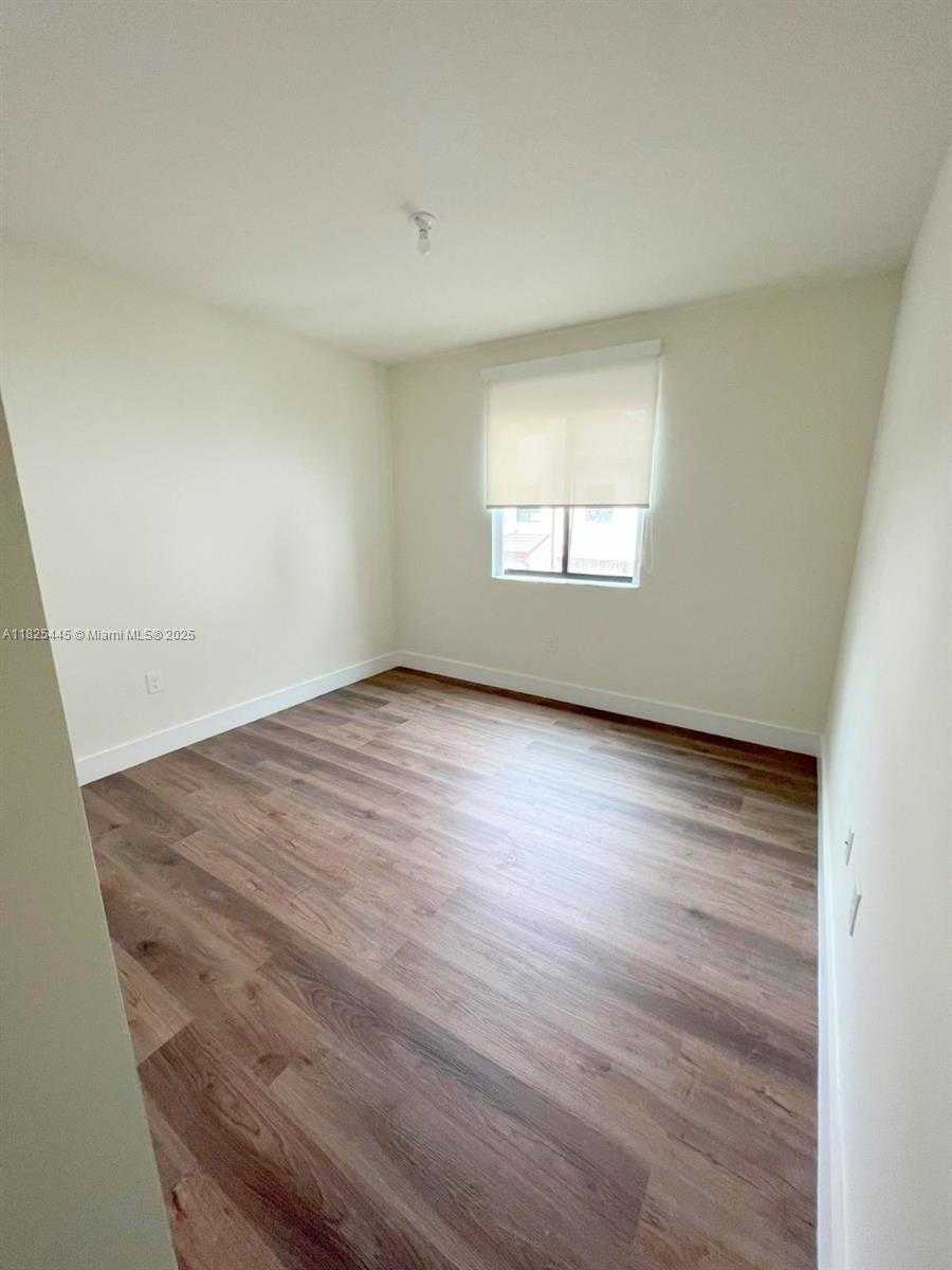 Small Image of 4269 NORTH WEST 83RD PATH, Doral Number 25