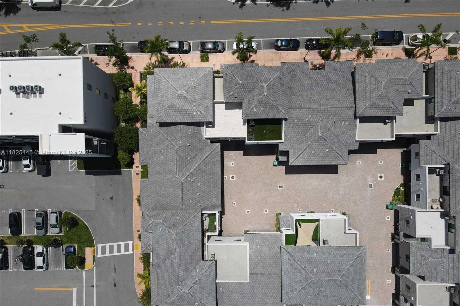 Small Image of 4269 NORTH WEST 83RD PATH, Doral Number 47