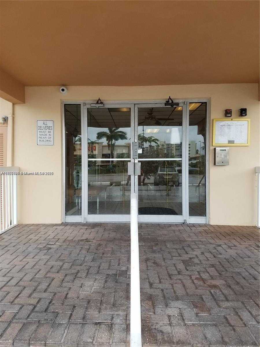 Small Image of 2200 Hallandale Beach Blvd, Hallandale Beach, FL 33009, USA Number 23