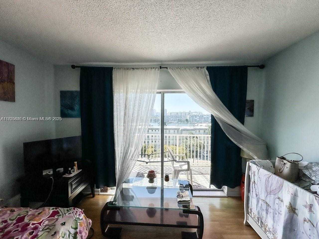 Small Image of 2200 Hallandale Beach Blvd, Hallandale Beach, FL 33009, USA Number 7