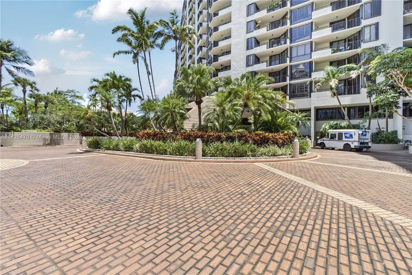 Small Image of 520 BRICKELL KEY DR #A1421, Miami Number 27
