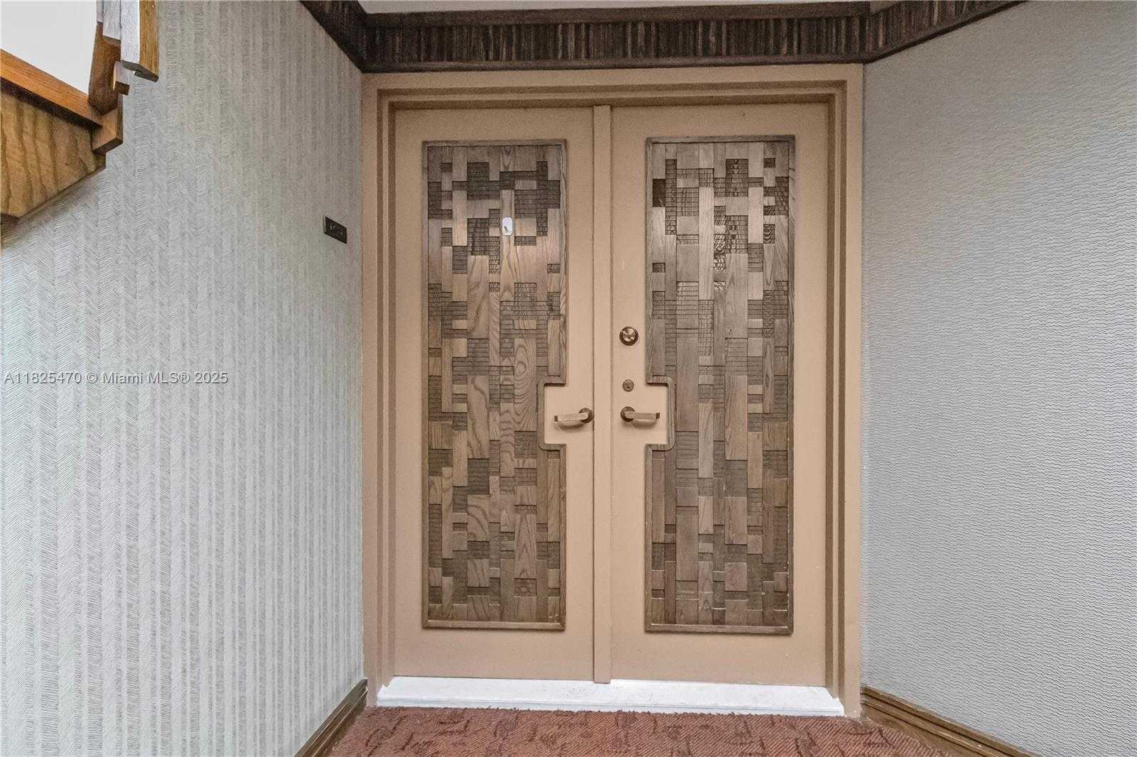 Small Image of 520 BRICKELL KEY DR #A1421, Miami Number 32