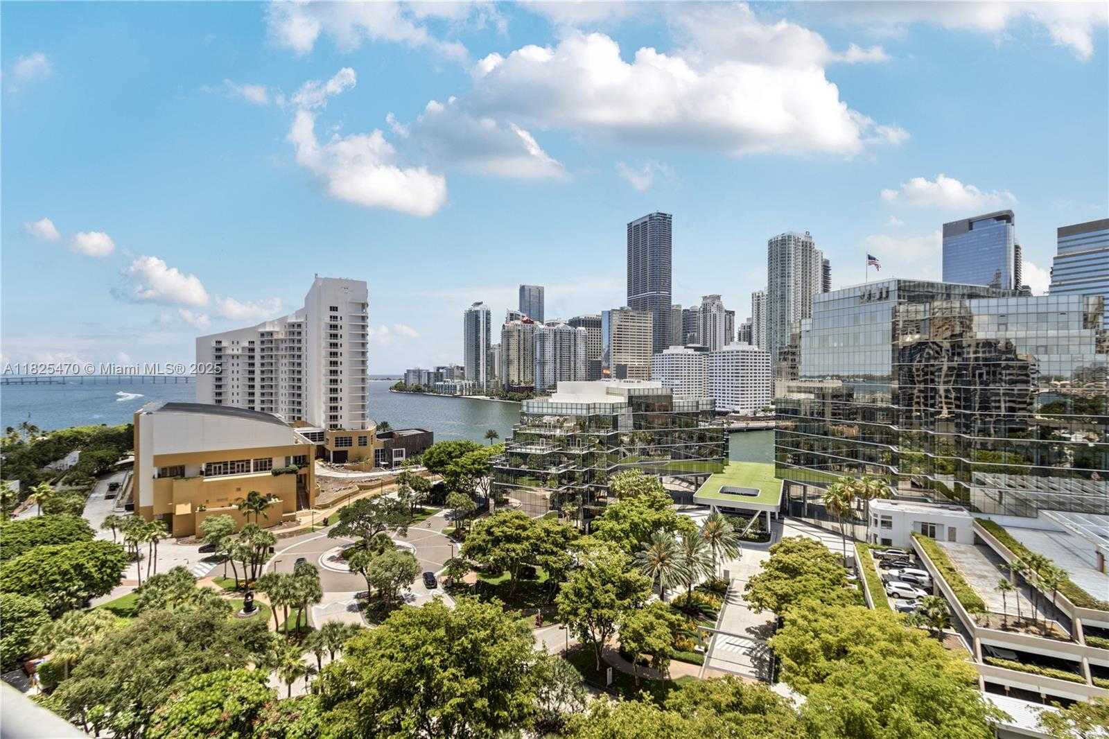 Small Image of 520 BRICKELL KEY DR #A1421, Miami Number 6