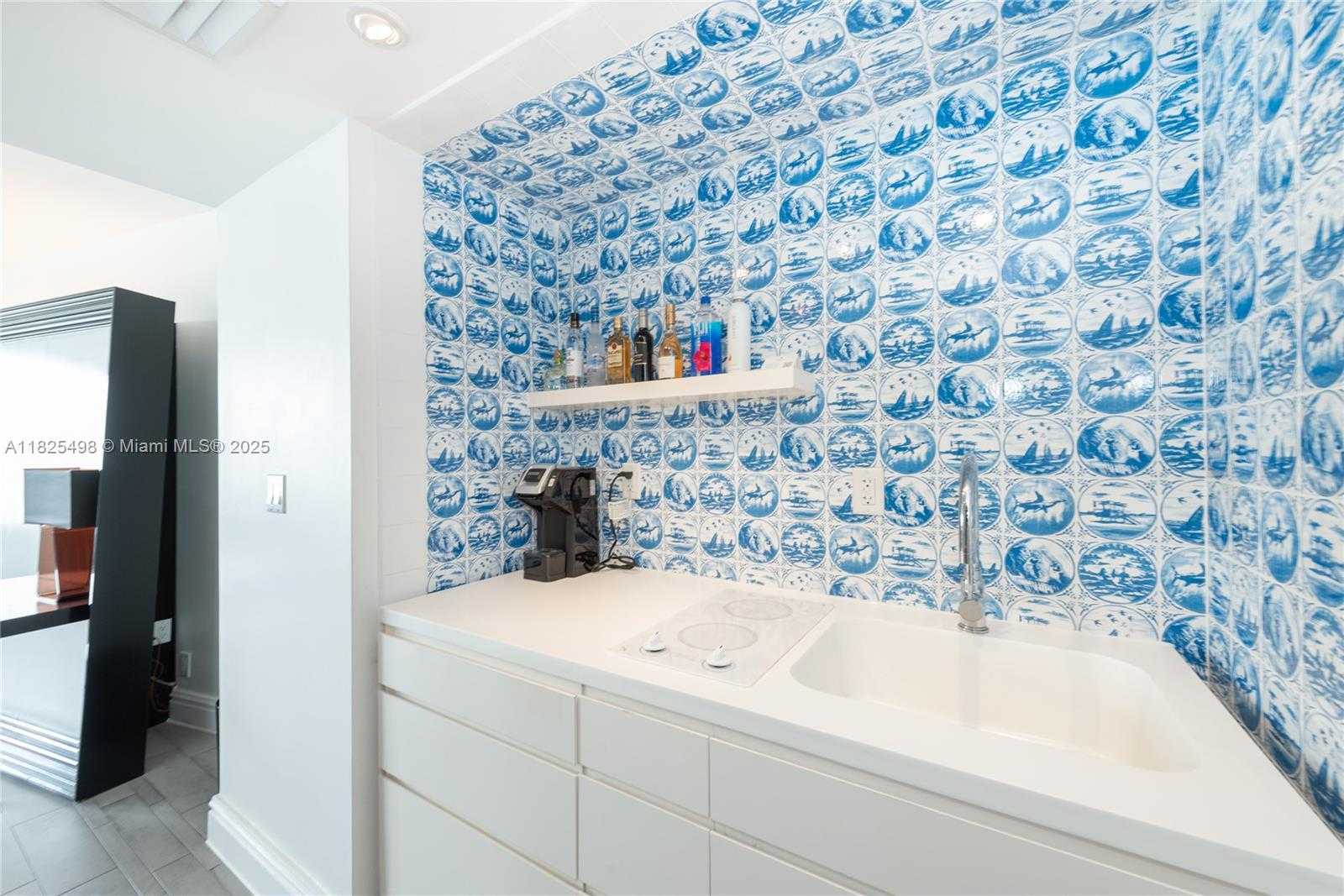 Small Image of 1100 WEST AVE #506, Miami Beach Number 12
