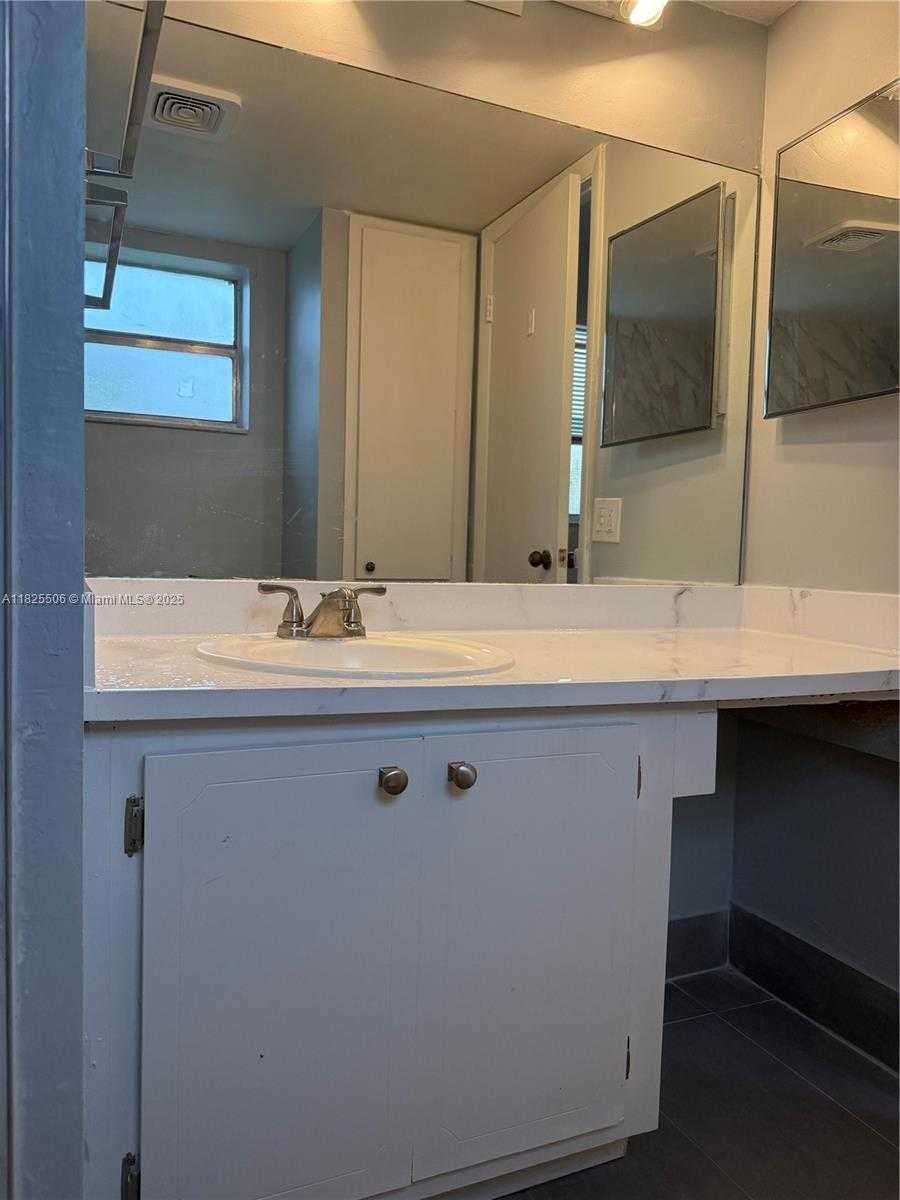 Small Image of 8345 SUNRISE LAKES BLVD #312, Sunrise Number 11