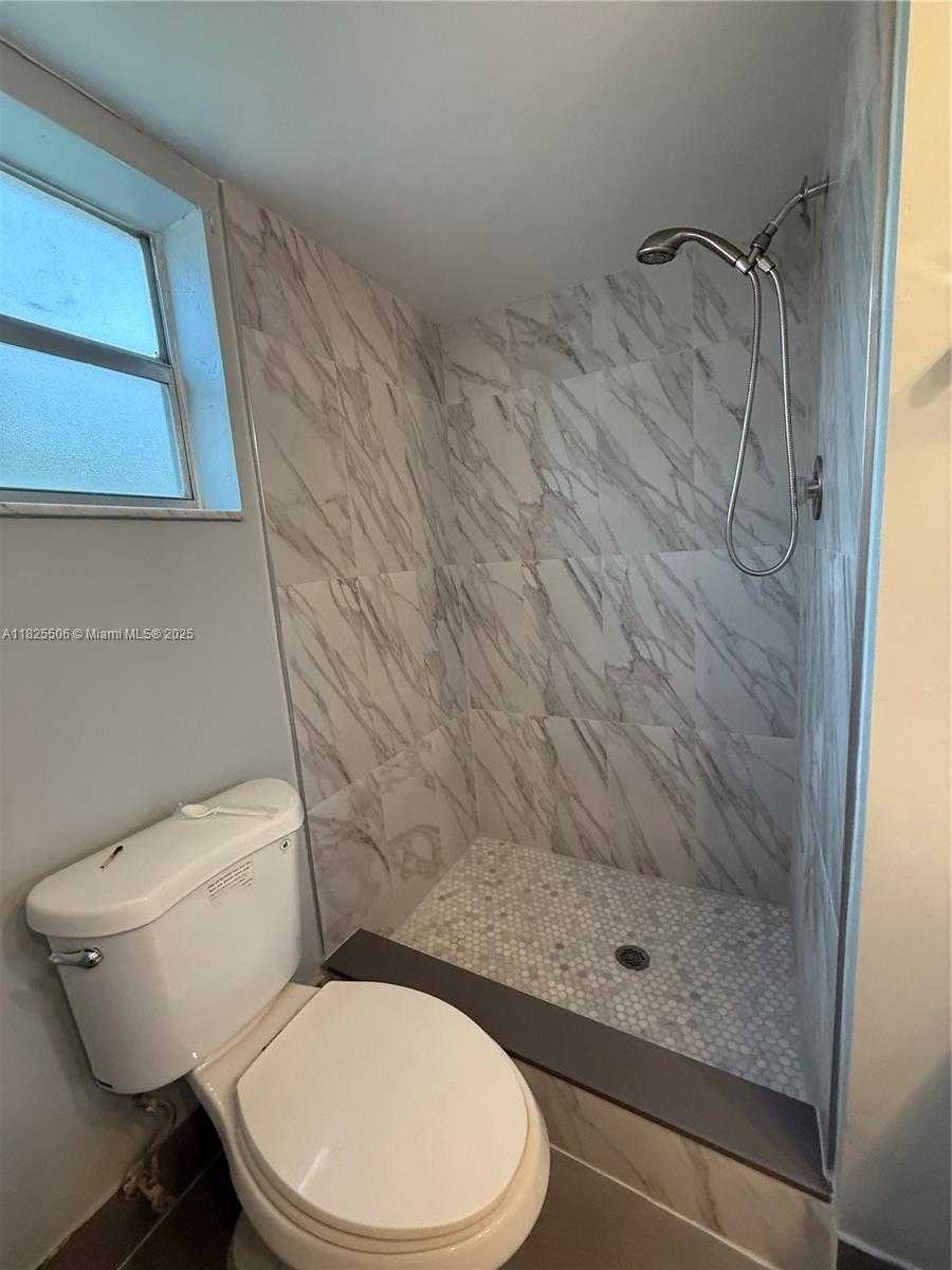 Small Image of 8345 SUNRISE LAKES BLVD #312, Sunrise Number 15