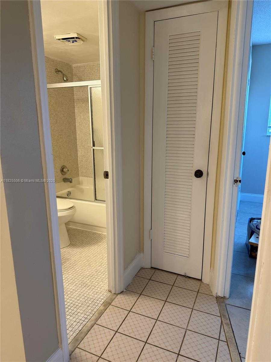 Small Image of 8345 SUNRISE LAKES BLVD #312, Sunrise Number 18