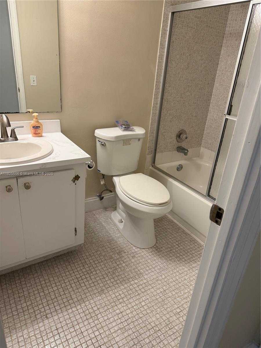 Small Image of 8345 SUNRISE LAKES BLVD #312, Sunrise Number 20