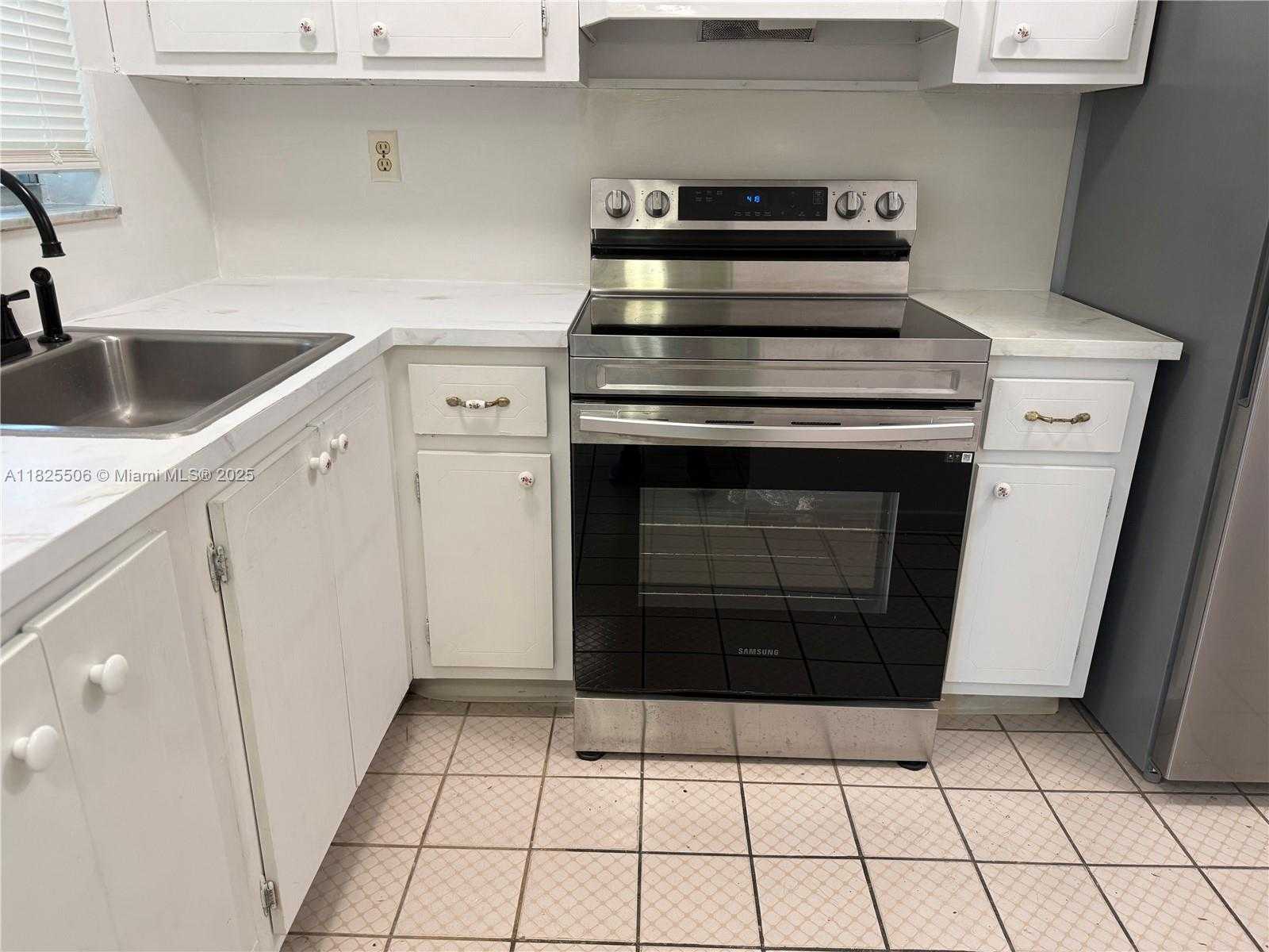 Small Image of 8345 SUNRISE LAKES BLVD #312, Sunrise Number 9