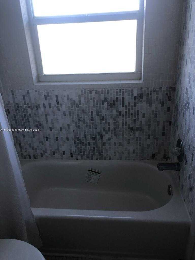 Small Image of 1425 ARTHUR ST #311B, Hollywood Number 16
