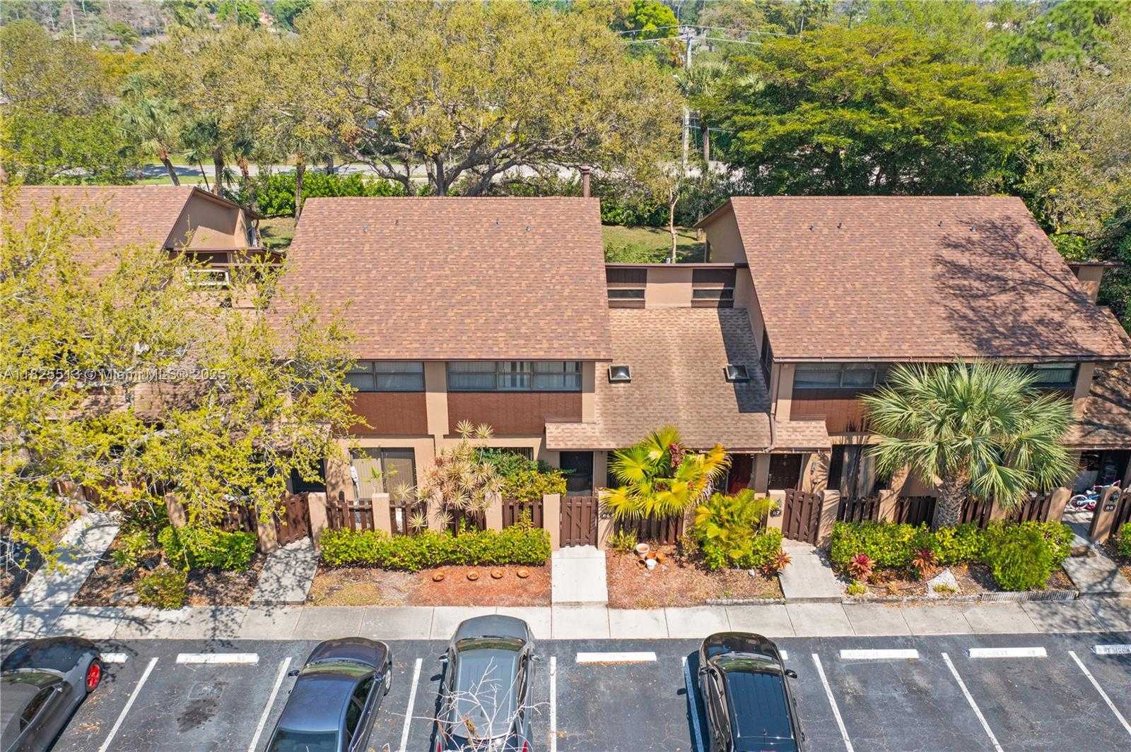 Small Image of 7720 NORTH WEST 79TH AVE #B6, Tamarac Number 29