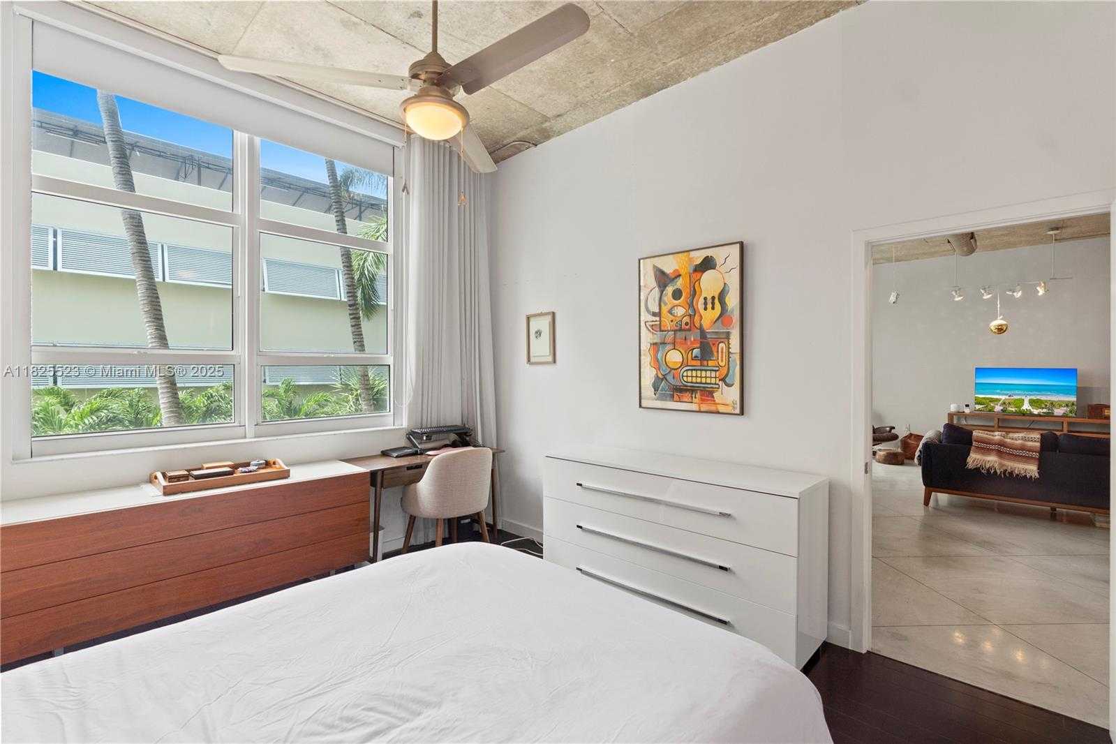 Small Image of 2001 BISCAYNE BLVD #2201, Miami Number 12