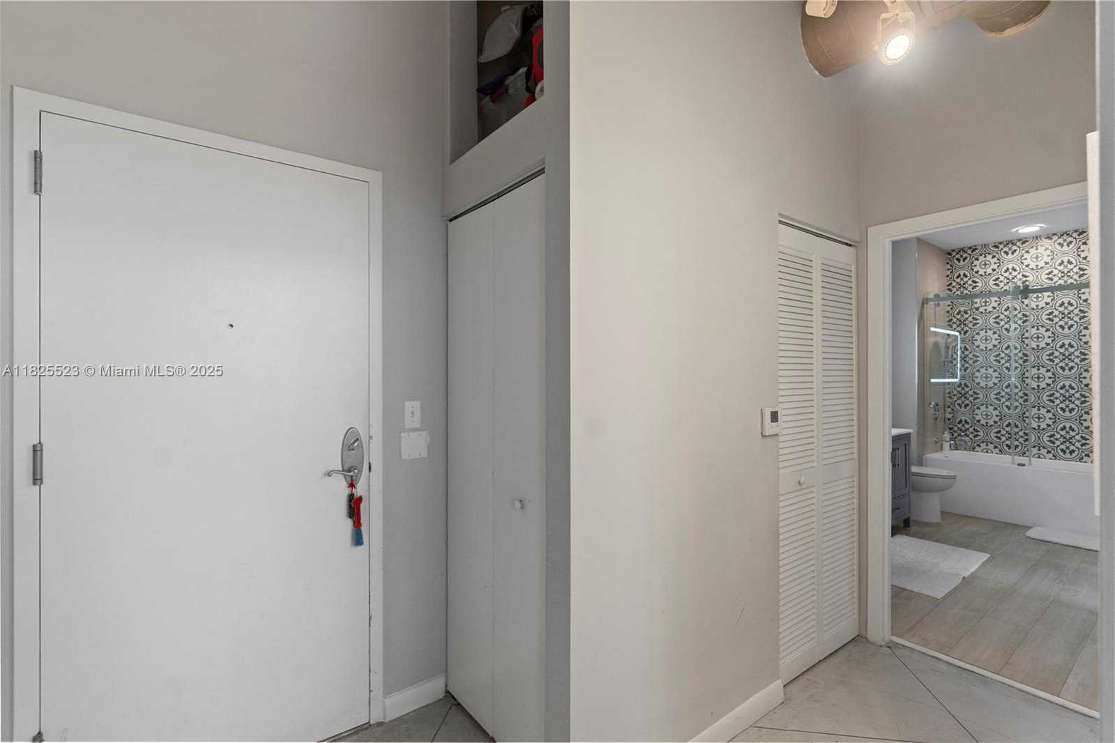 Small Image of 2001 BISCAYNE BLVD #2201, Miami Number 19