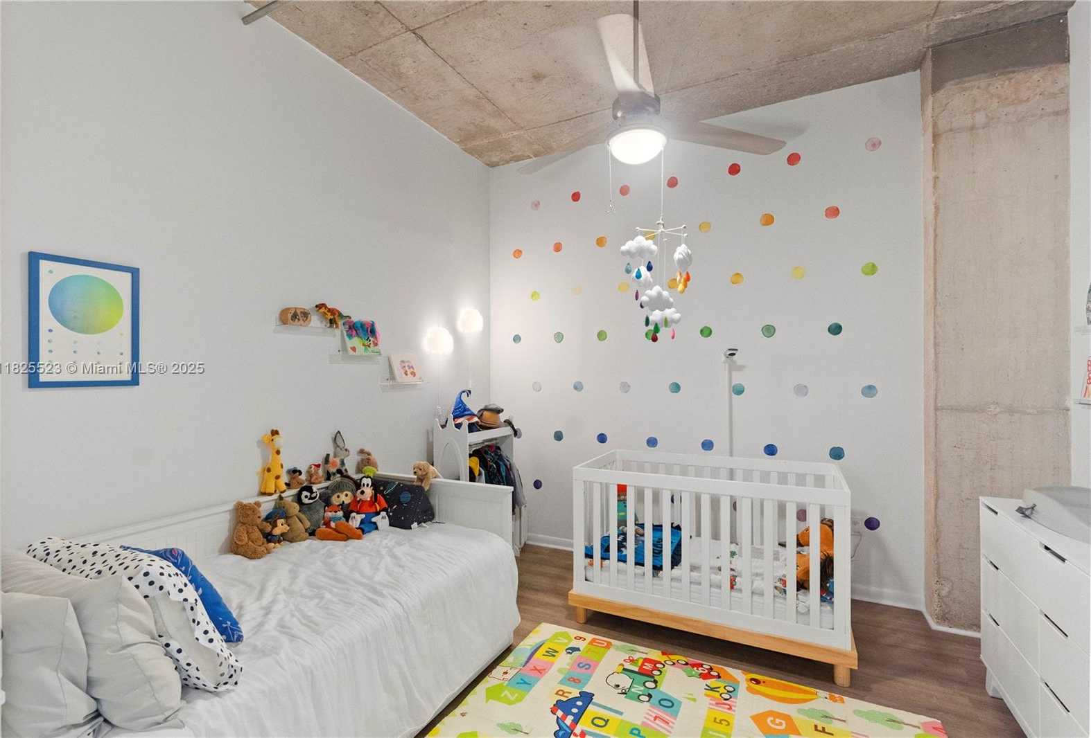 Small Image of 2001 BISCAYNE BLVD #2201, Miami Number 21
