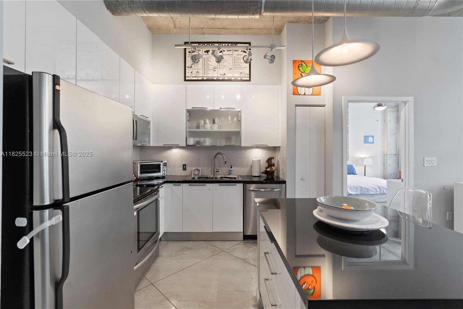Small Image of 2001 BISCAYNE BLVD #2201, Miami Number 6