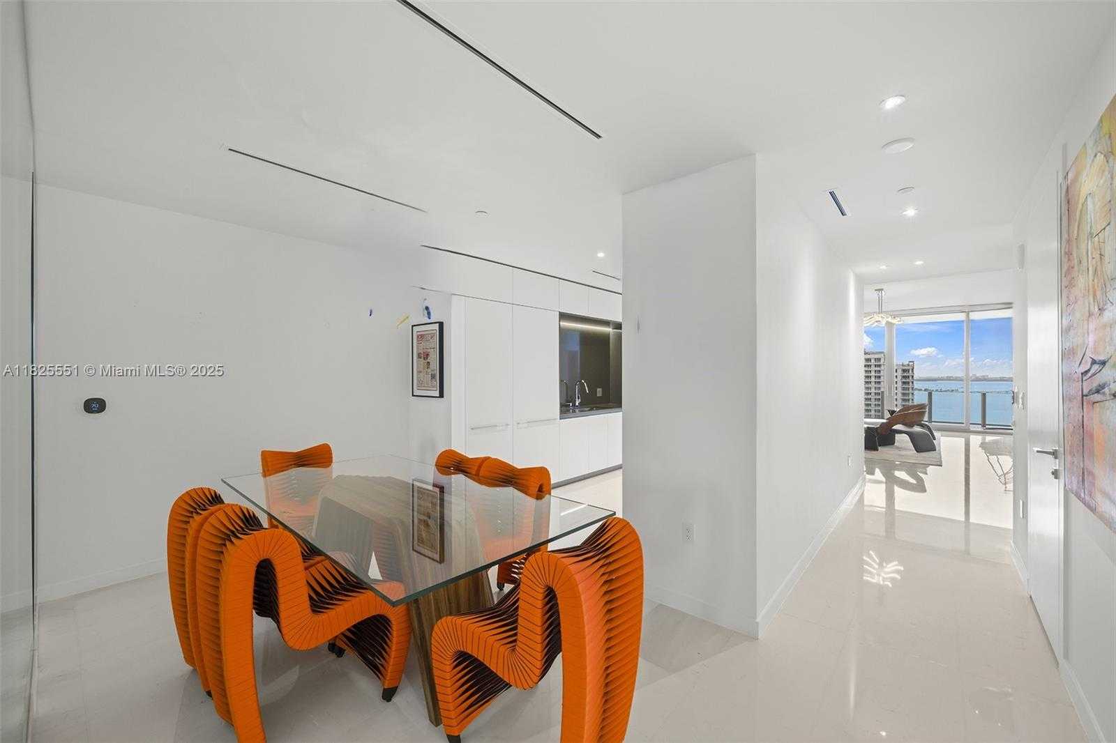 Small Image of 300 BISCAYNE BOULEVARD WAY #2703, Miami Number 16