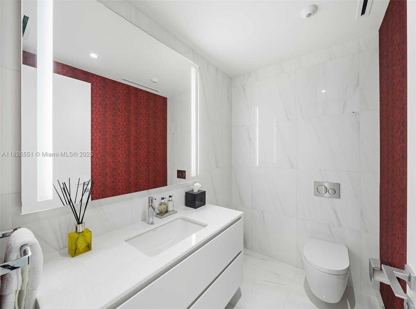 Small Image of 300 BISCAYNE BOULEVARD WAY #2703, Miami Number 17