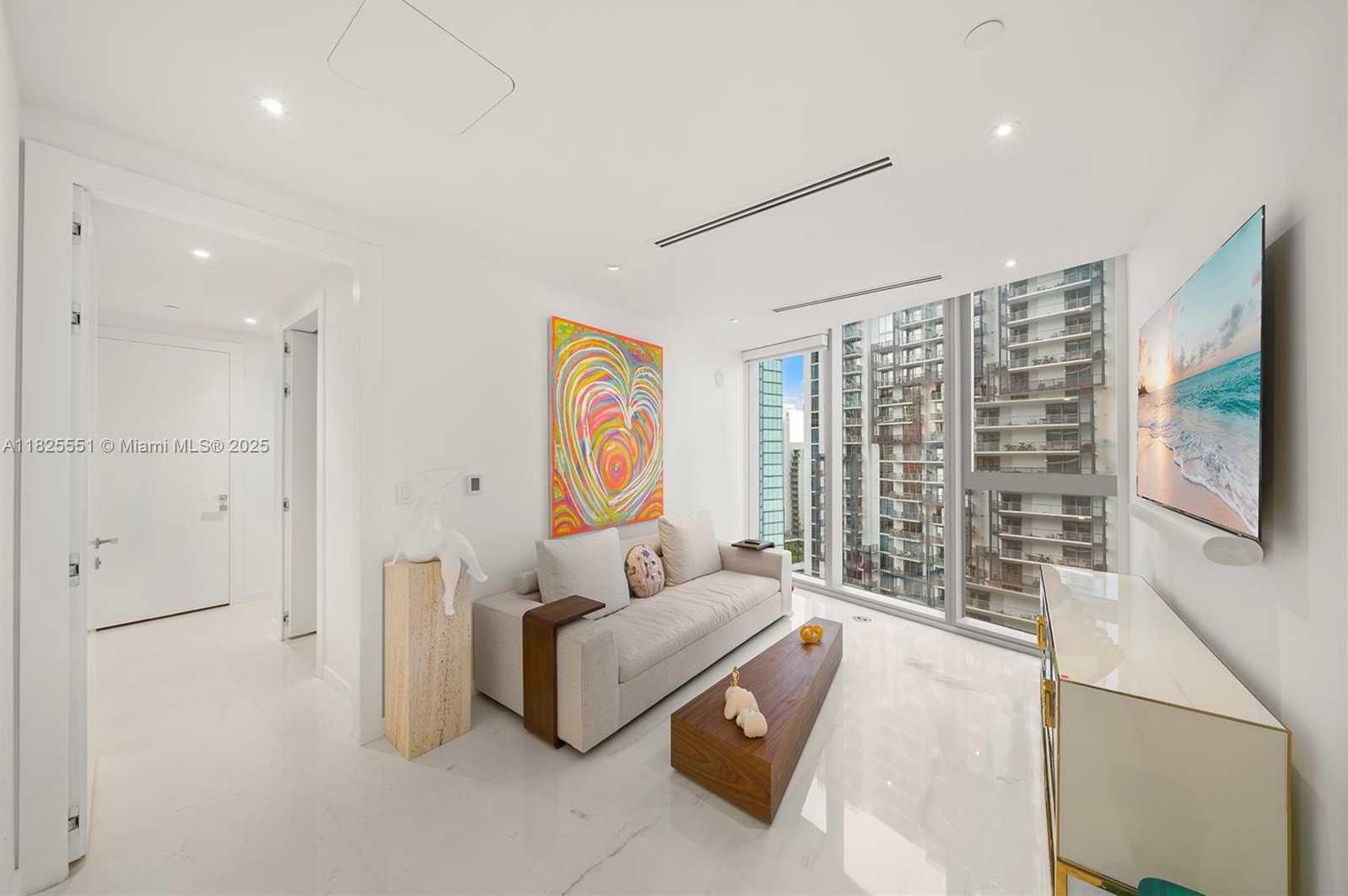 Small Image of 300 BISCAYNE BOULEVARD WAY #2703, Miami Number 25