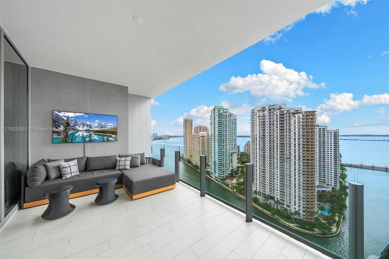 Small Image of 300 BISCAYNE BOULEVARD WAY #2703, Miami Number 9