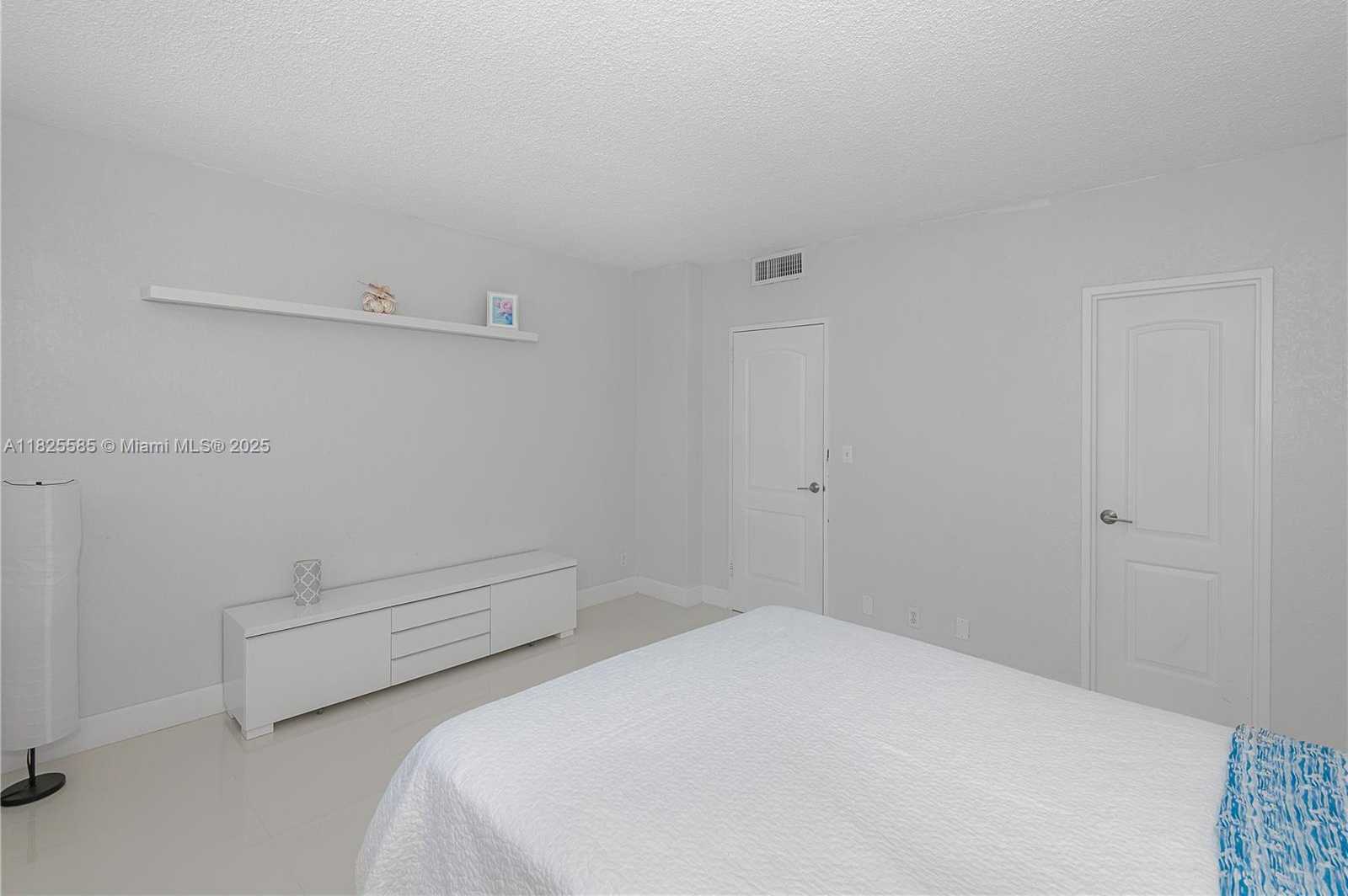 Small Image of 3901 SOUTH OCEAN DR #12E, Hollywood Number 18