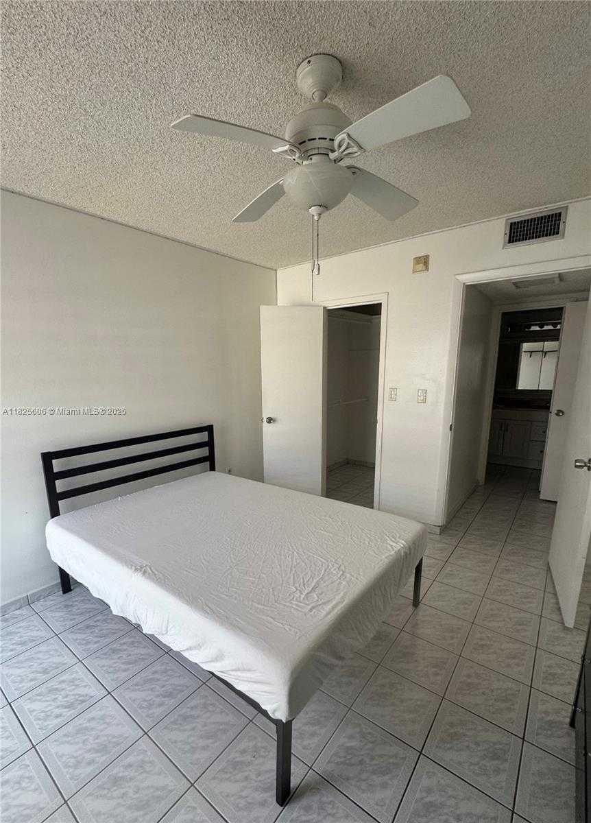 Small Image of 17620 ATLANTIC BLVD #105, Sunny Isles Beach Number 6