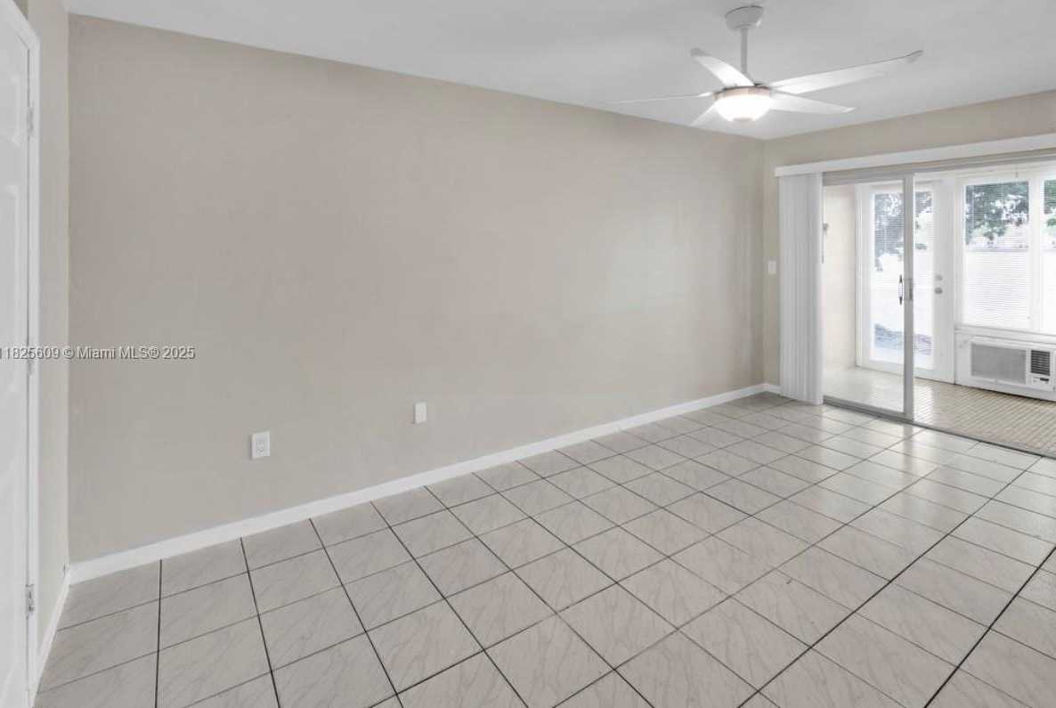 Small Image of 18801 NORTH EAST 2ND AVE #1006, Miami Number 8