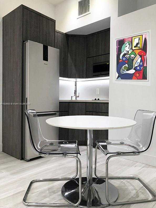 Small Image of 1915 BRICKELL AVE #CC6, Miami Number 2