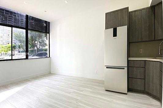 Small Image of 1915 BRICKELL AVE #CC6, Miami Number 3