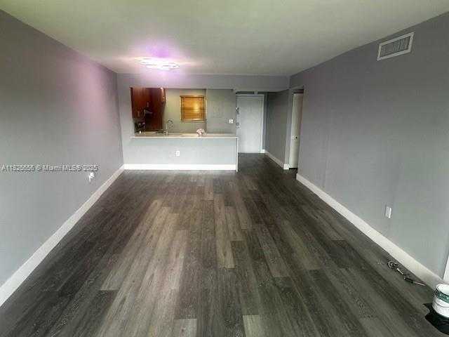 Small Image of 10288 NORTH WEST 9TH ST CIR #306, Miami Number 2