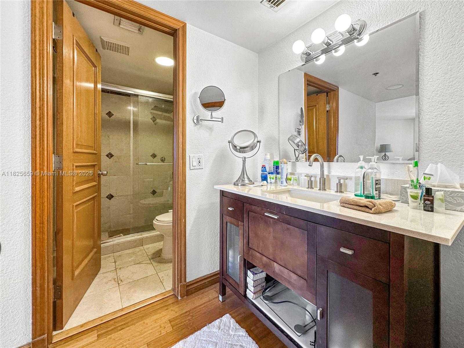 Small Image of 6767 COLLINS AVE #704, Miami Beach Number 14