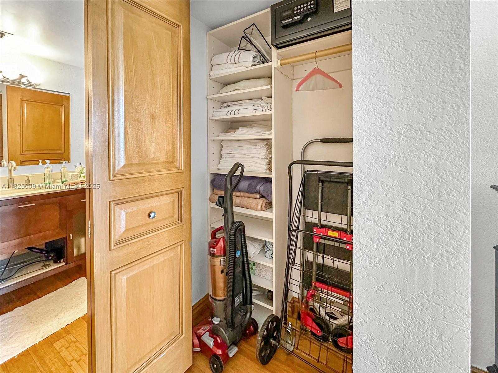 Small Image of 6767 COLLINS AVE #704, Miami Beach Number 22