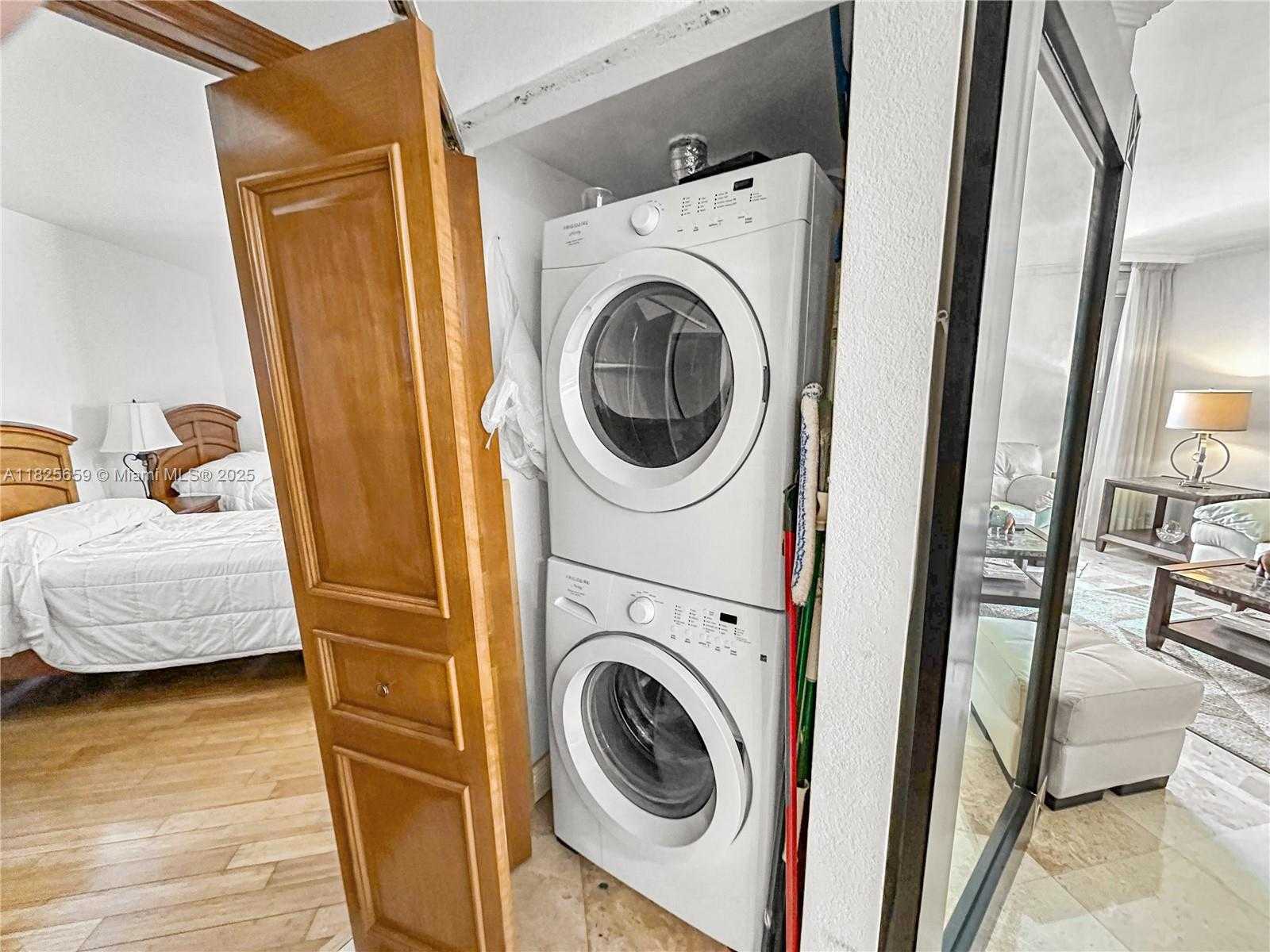 Small Image of 6767 COLLINS AVE #704, Miami Beach Number 24