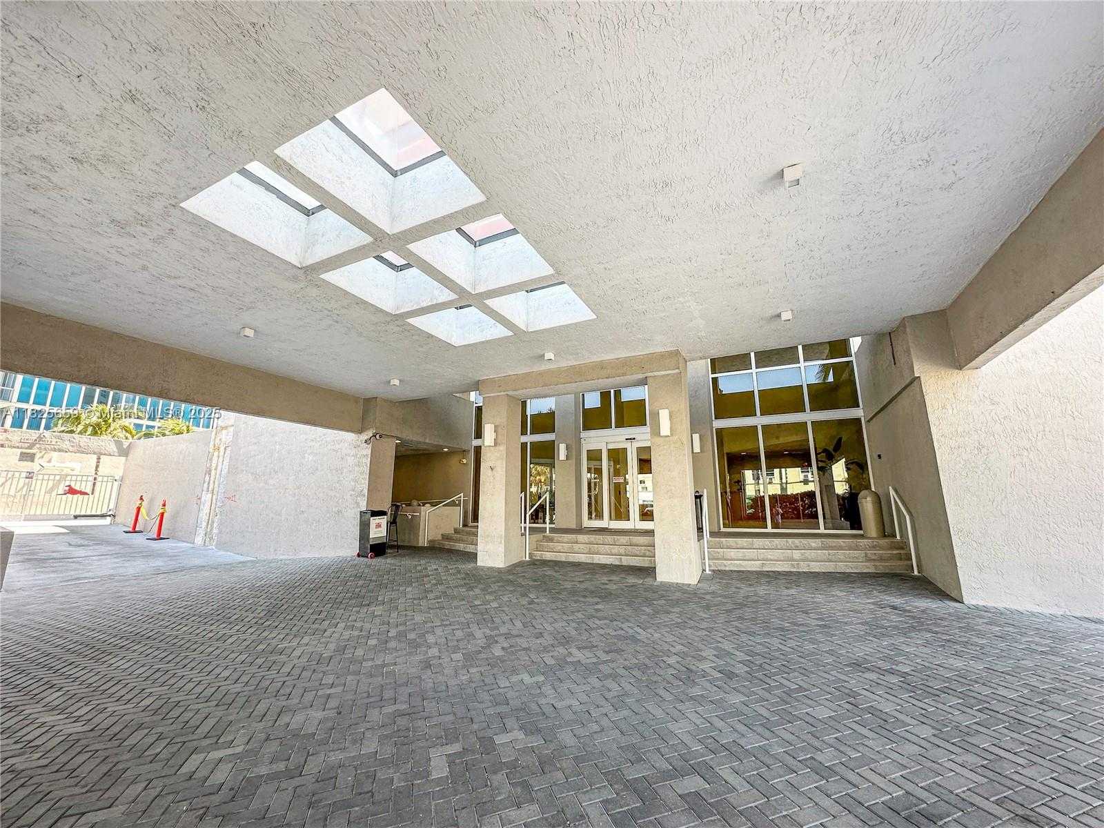 Small Image of 6767 COLLINS AVE #704, Miami Beach Number 25