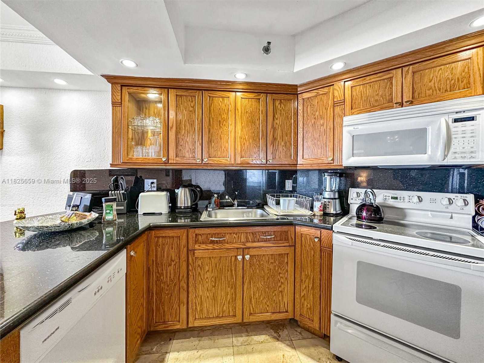 Small Image of 6767 COLLINS AVE #704, Miami Beach Number 9
