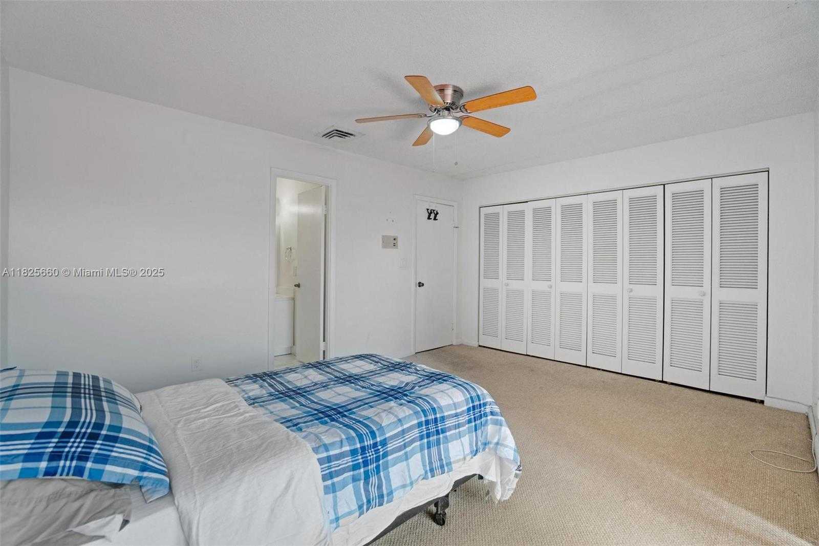 Small Image of 3538 ESTEPONA AVE #D-2, Doral Number 27