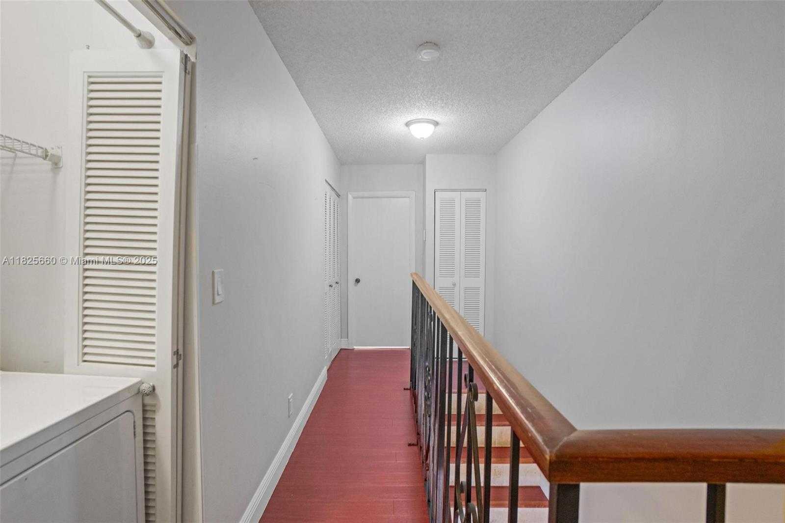 Small Image of 3538 ESTEPONA AVE #D-2, Doral Number 30