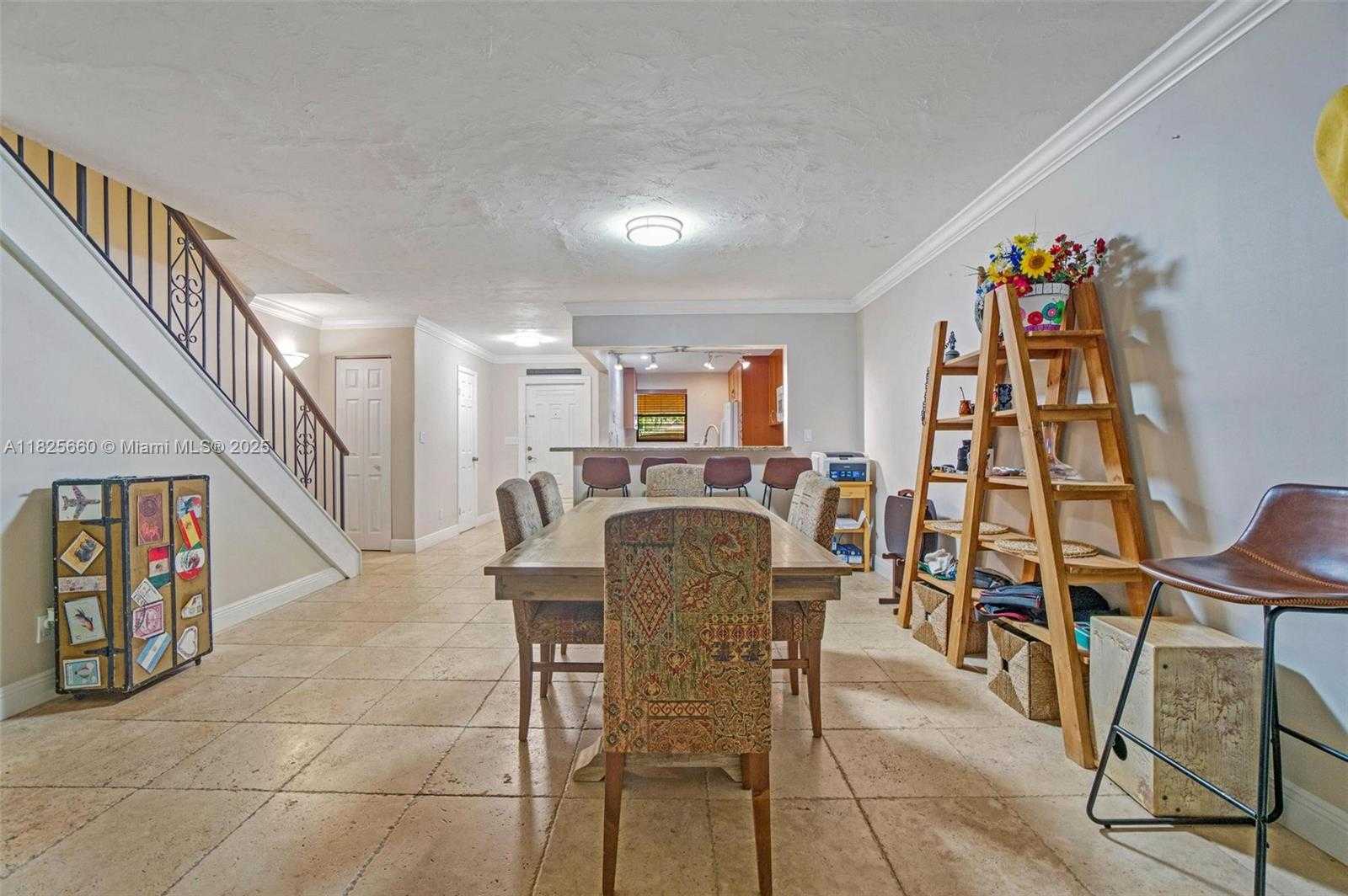 Small Image of 3538 ESTEPONA AVE #D-2, Doral Number 8