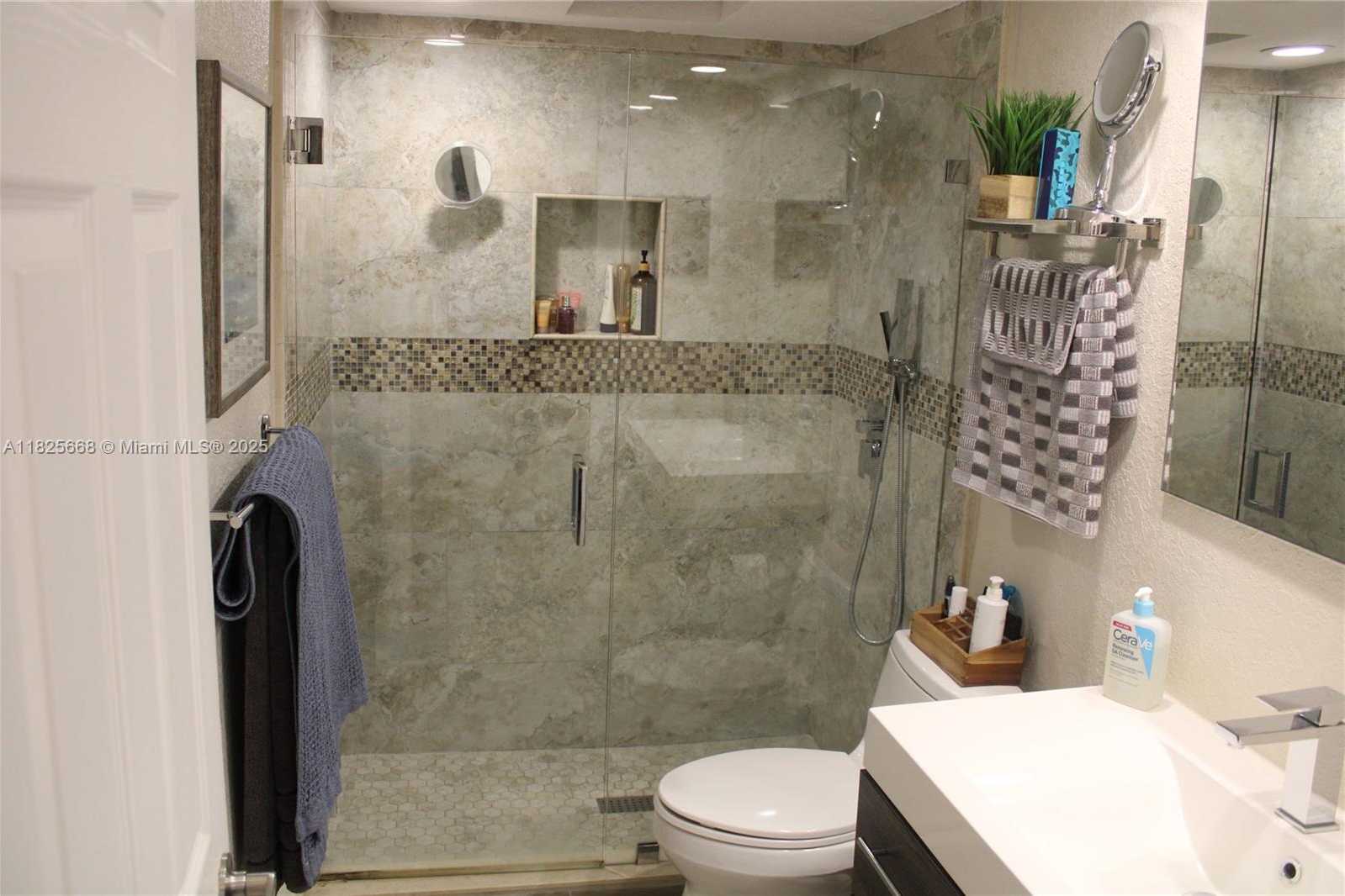 Small Image of 7201 MIAMI LAKES DR #B13, Miami Lakes Number 20