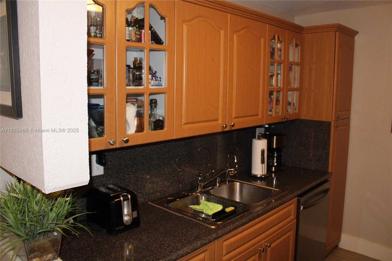 Small Image of 7201 MIAMI LAKES DR #B13, Miami Lakes Number 5