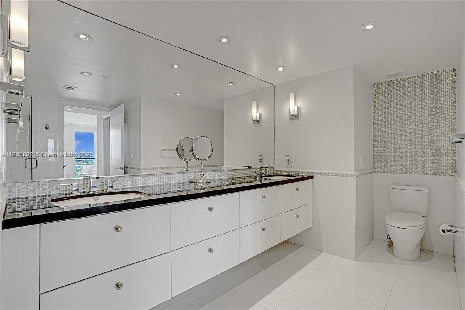 Small Image of 3640 YACHT CLUB DR #1704, Aventura Number 14