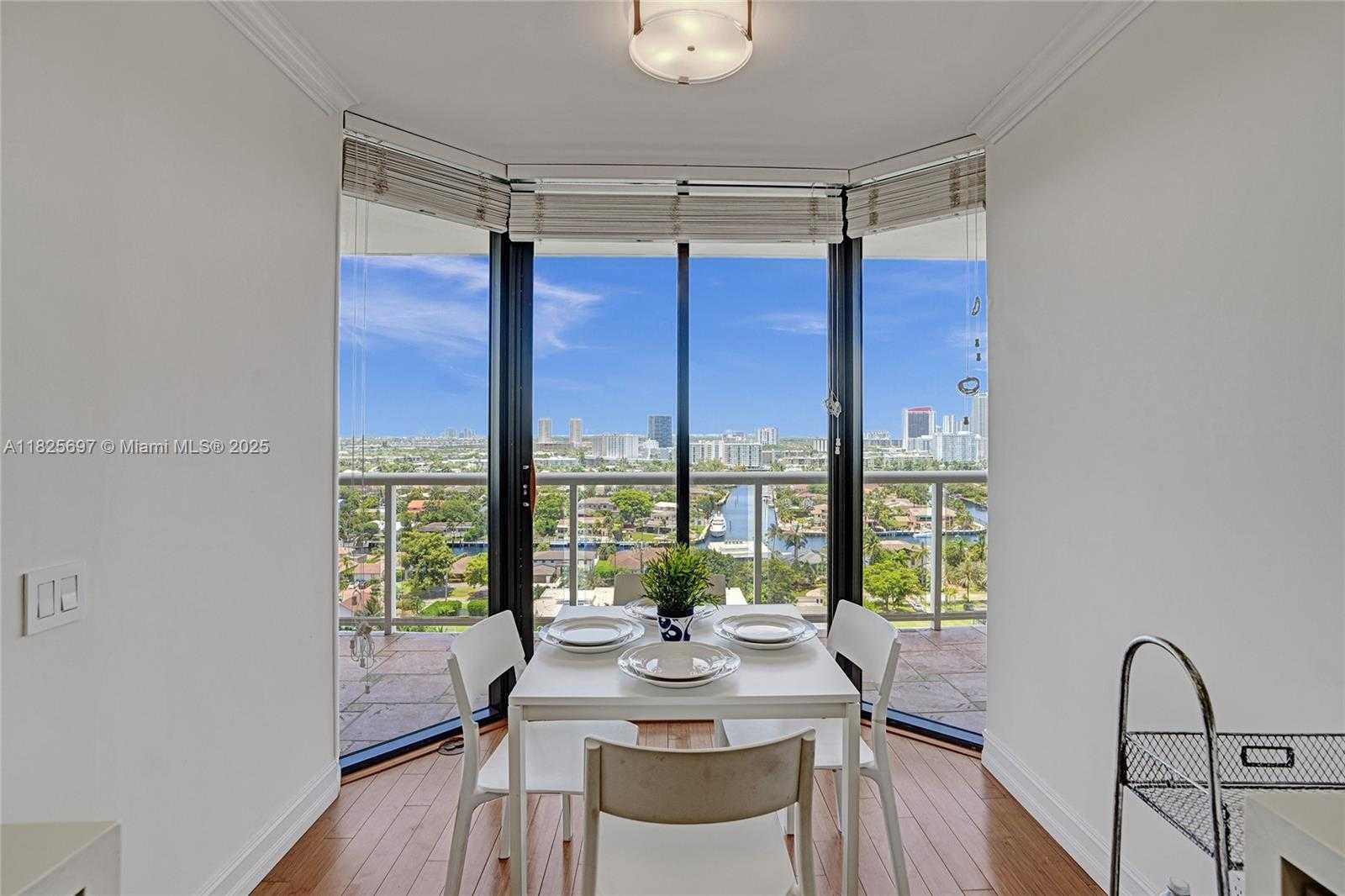 Small Image of 3640 YACHT CLUB DR #1704, Aventura Number 19