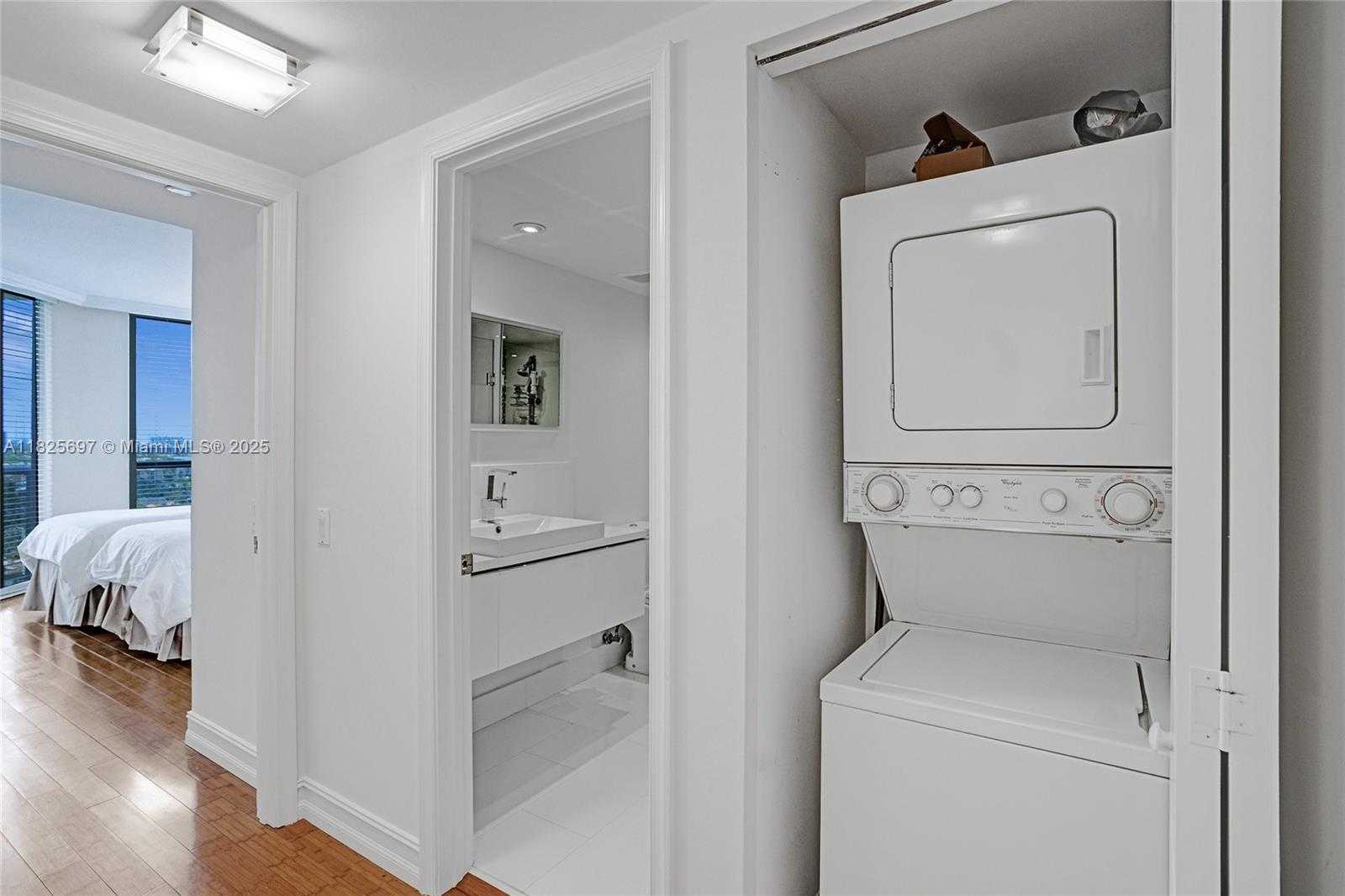 Small Image of 3640 YACHT CLUB DR #1704, Aventura Number 22