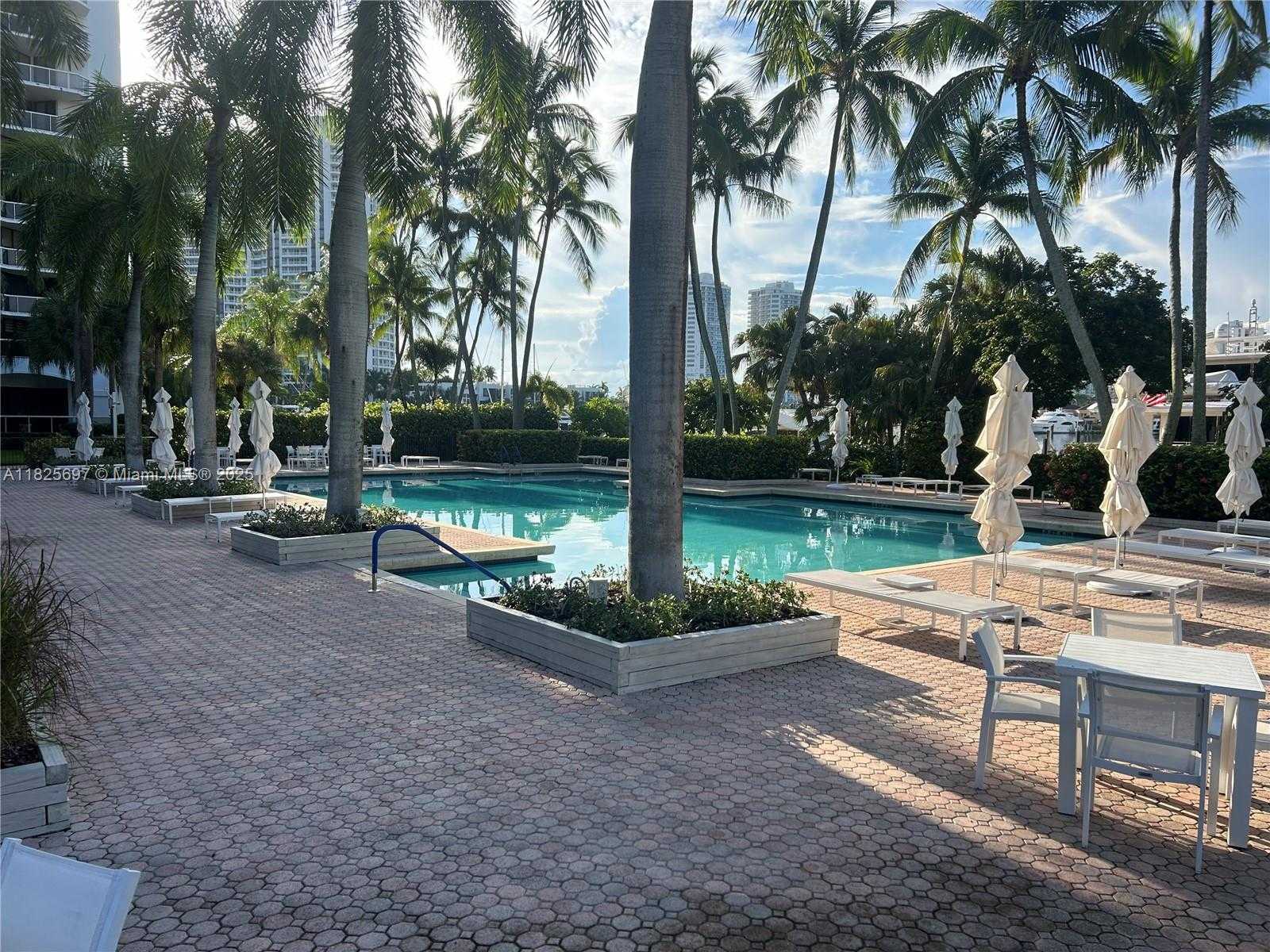 Small Image of 3640 YACHT CLUB DR #1704, Aventura Number 30