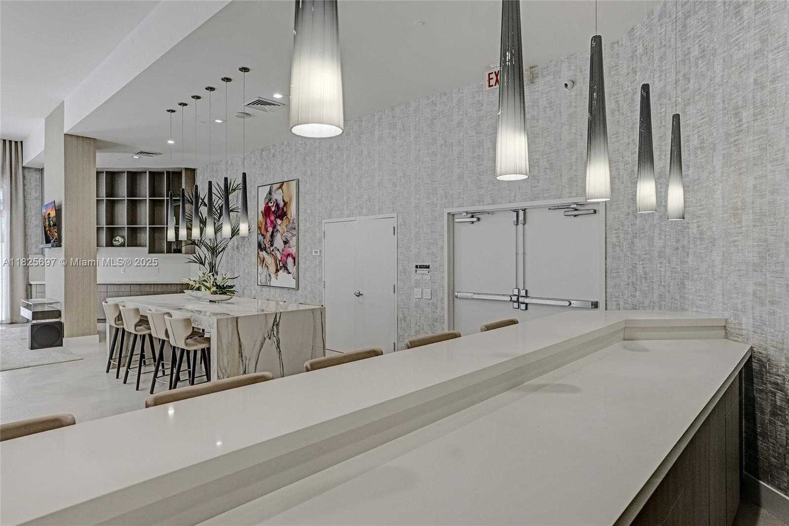 Small Image of 3640 YACHT CLUB DR #1704, Aventura Number 44