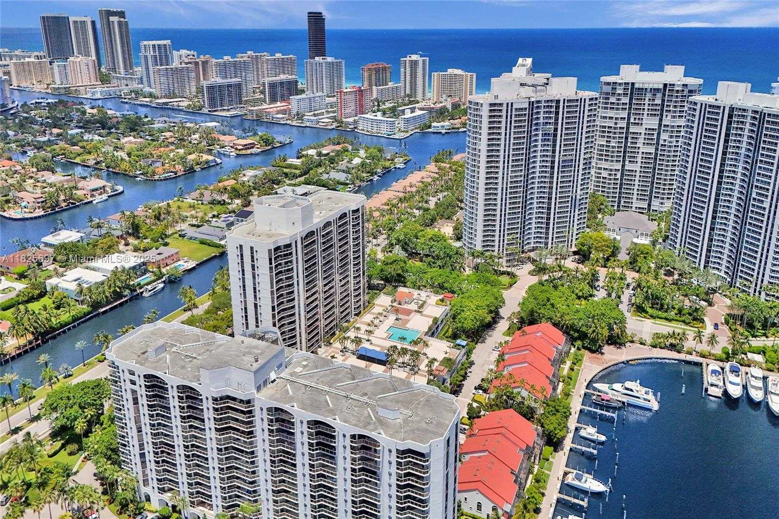 Small Image of 3640 YACHT CLUB DR #1704, Aventura Number 51