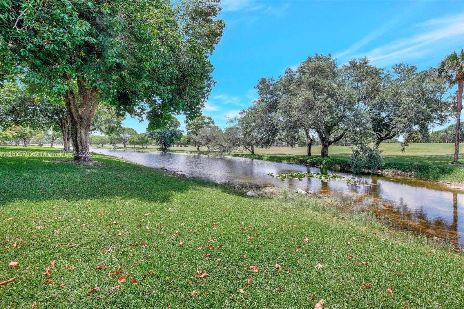 Small Image of 13155 SOUTH WEST 7TH CT #308E, Pembroke Pines Number 24