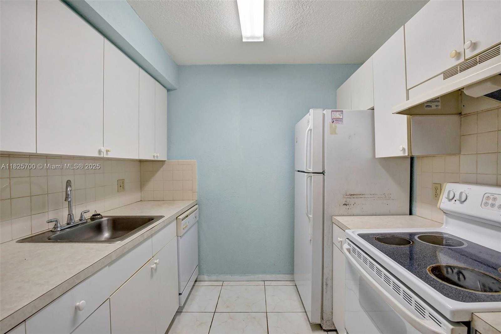 Small Image of 13155 SOUTH WEST 7TH CT #308E, Pembroke Pines Number 6